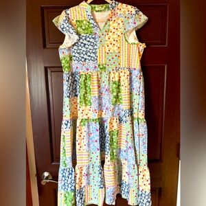 New without tags pattern dress.